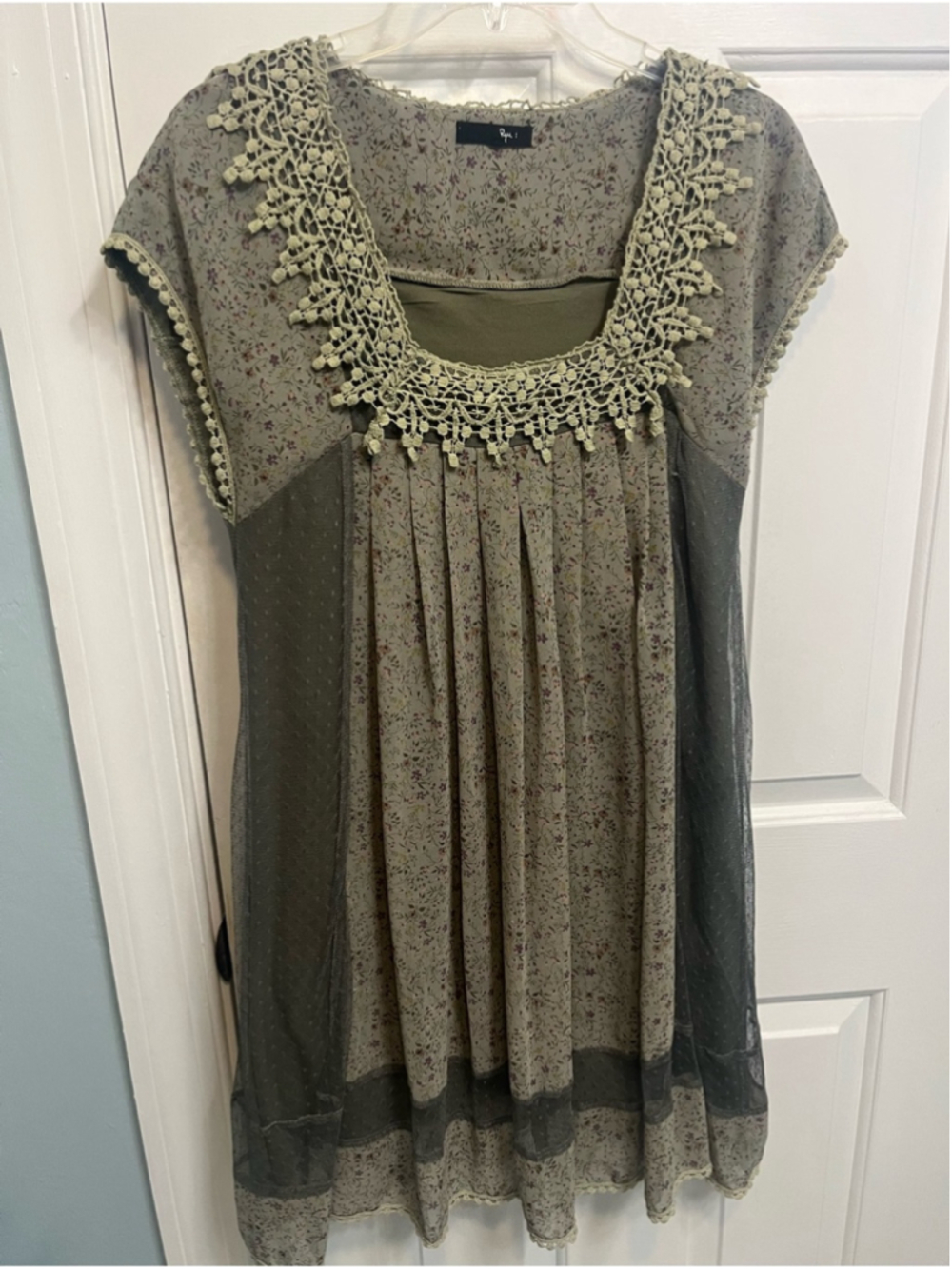 Anthro 

Ryu Gray Lace Floral Babydoll Dress Whimsigoth Fairy Cottagecore Size S